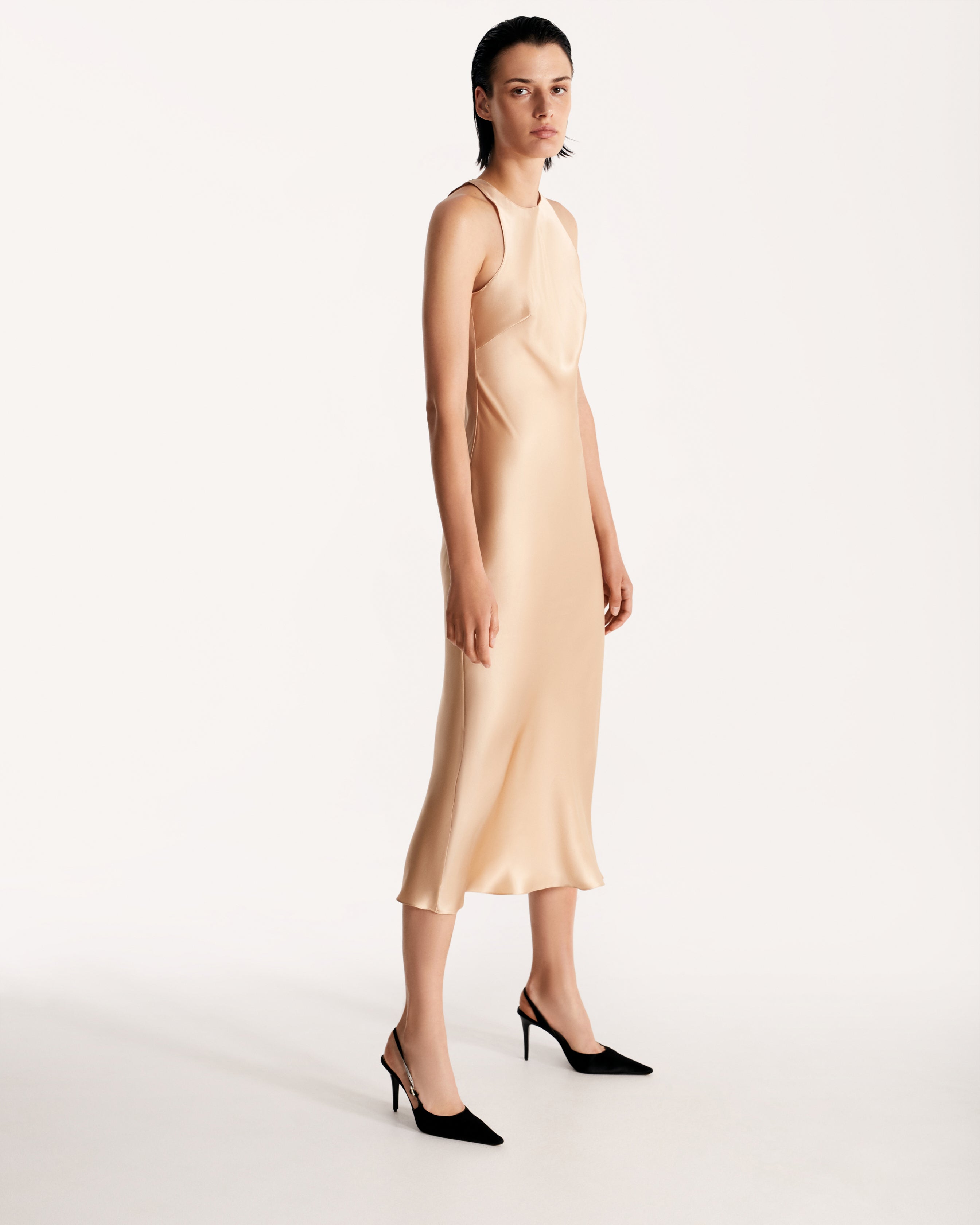beige halter neck dress LESSLESS – Halterneck silk in S V-Neck Beaded Mini Dress Beach Wedding Guest Dress the Naisha Dress balances Set:Full Set