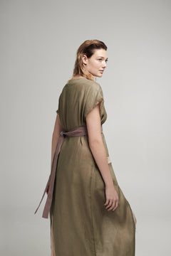 Aurora robe in Olive & Powder
