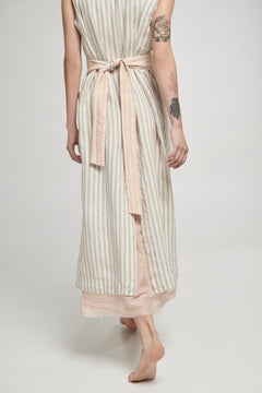Pacific Robe in Dusted Lines on Peach