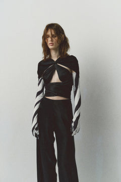 Carole Cape Top in Black