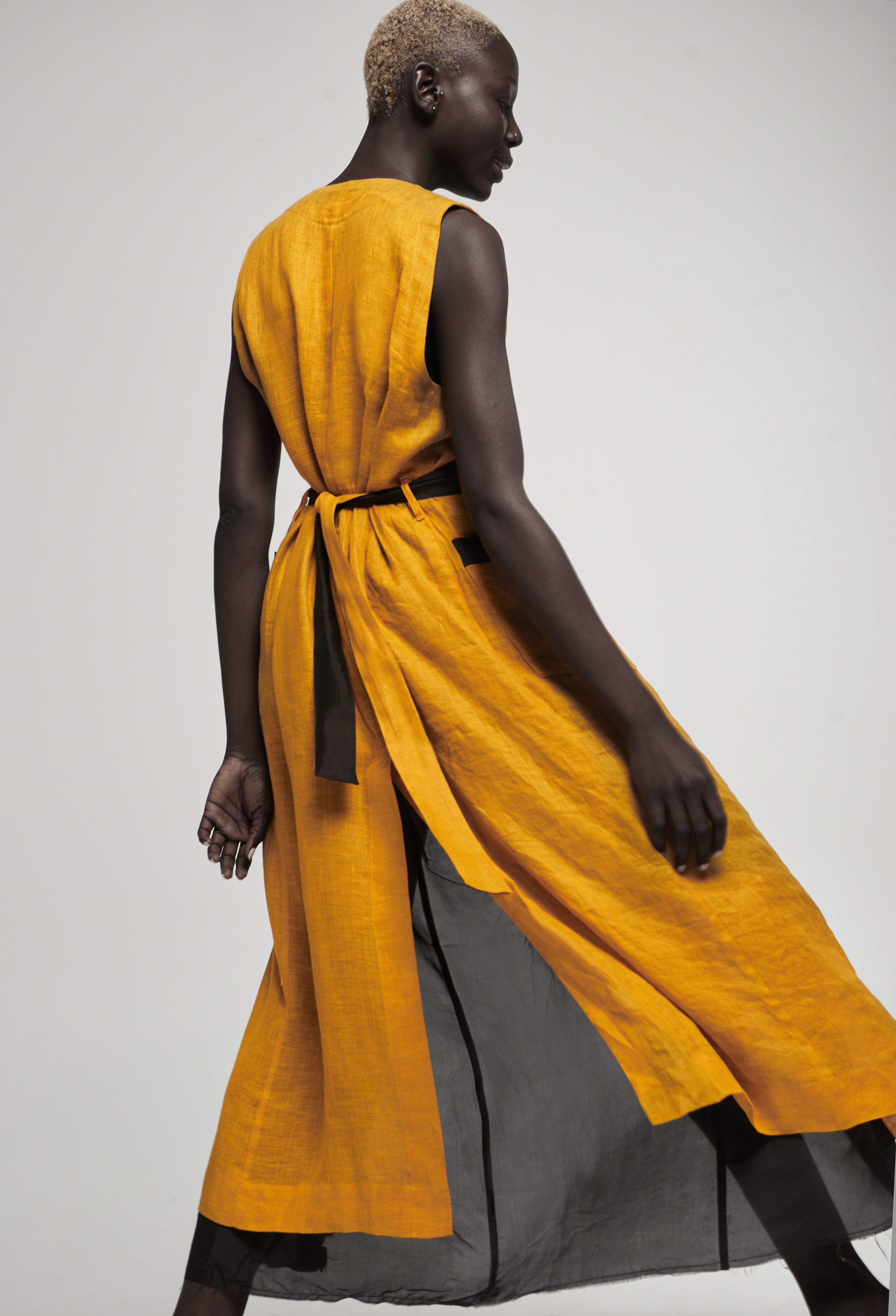 Shadowless Robe LESSLESS – Pacific Robe in Black Sun – LESSLESS LLC