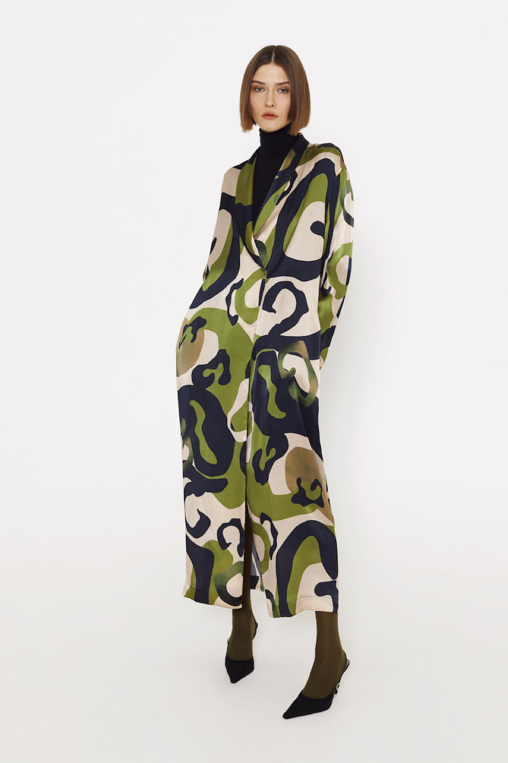 Peignoir style silk robe with print