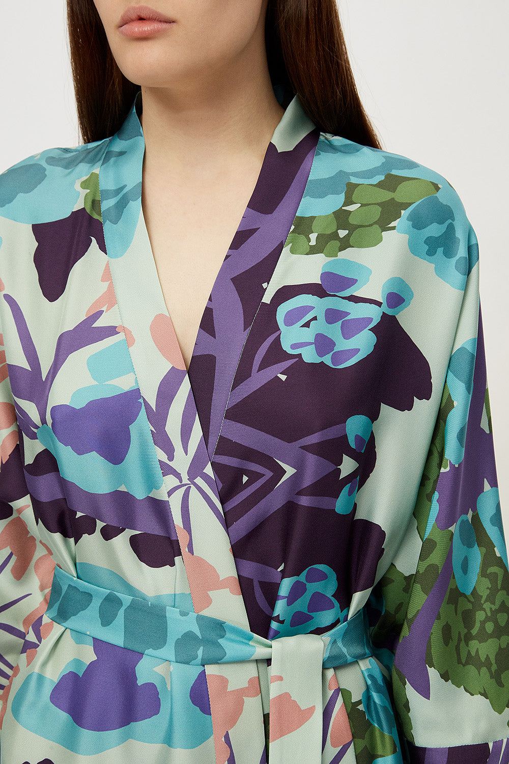 Kimono silk robe in floral blue