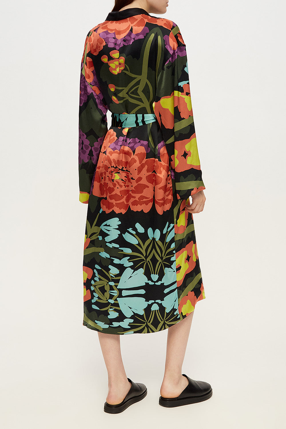 LESSLESS – Reversible midi silk robe featuring a relaxed fit in floral ...