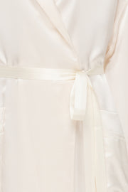 Basic silk robe in white