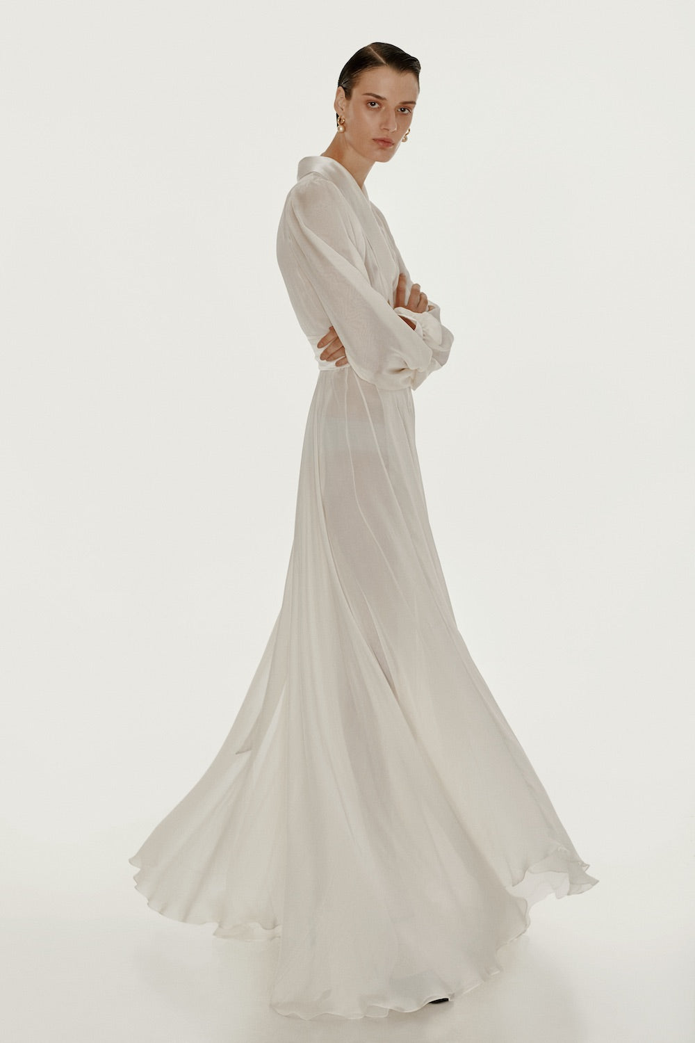 LESSLESS – Floor Length Floaty Chiffon Gown in White S-M