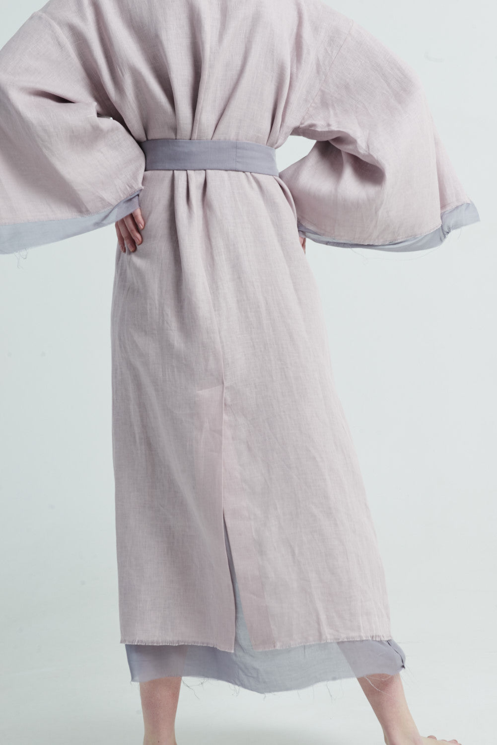 LESSLESS – Halos Robe in Dusted Lines on White – LESSLESS LLC